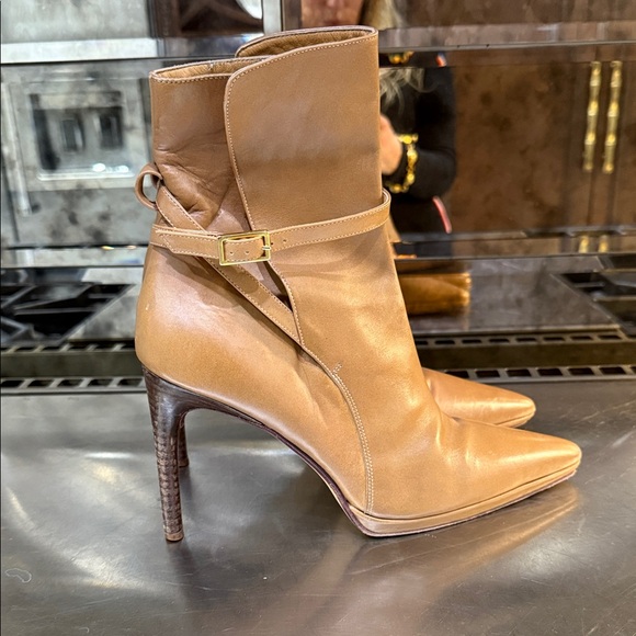 Anne Klein Elegant Tan Leather Women's Heels Sz 9M - Picture 3 of 5